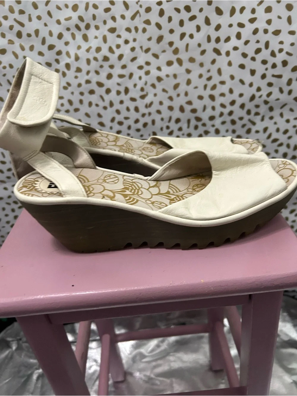 Fly London Cream Open-Toe Sandals with Floral Insole